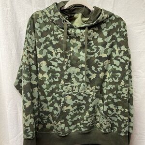 🌷Athletic Works Green Camouflage Sweatshirt Hoodie